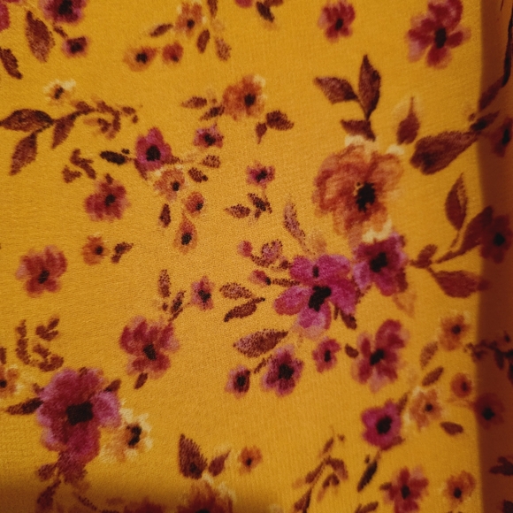 1. State Floral Boho Blouse - Picture 11 of 11